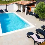 Сasa de vacaciones Cozy In Galižana