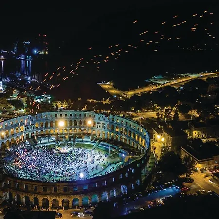 Cozy In *