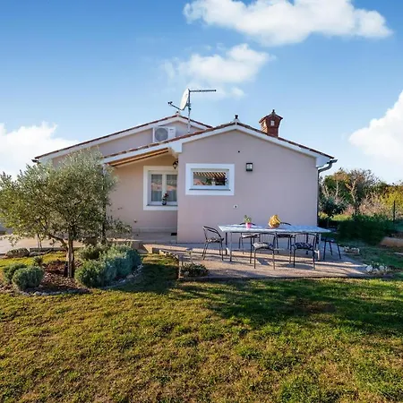 Lovely In With Wifi Holiday home